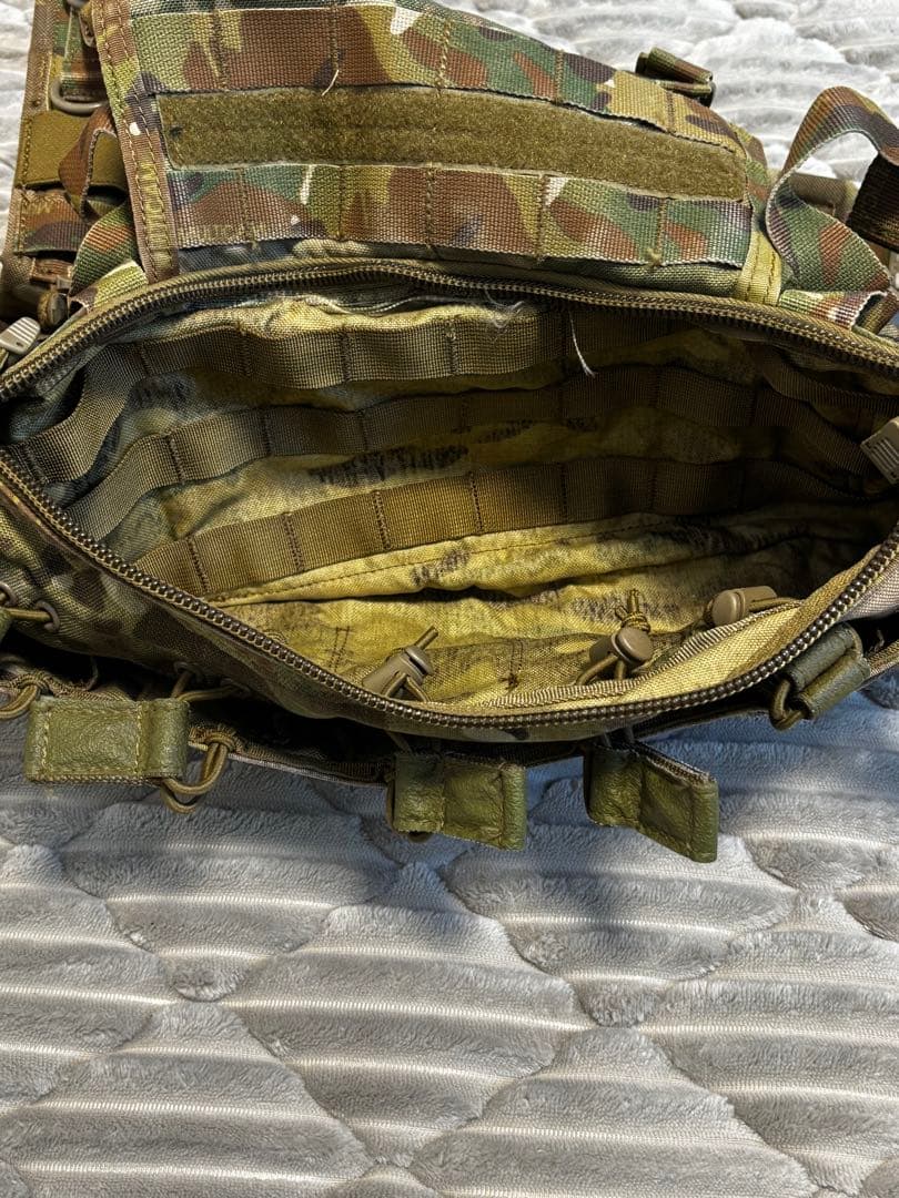 ブラックホーク　チェストリグ　マルチカム　実物　特殊部隊　サバゲー