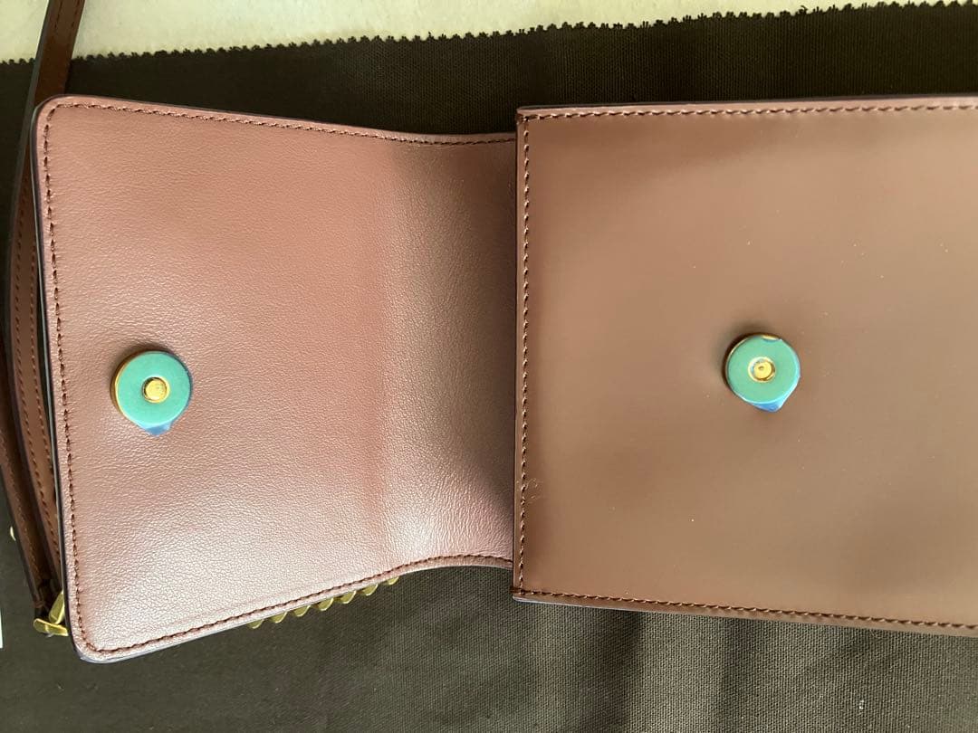 m*♡様 TOD'S トッズ スマホショルダーバッグ ブラウン