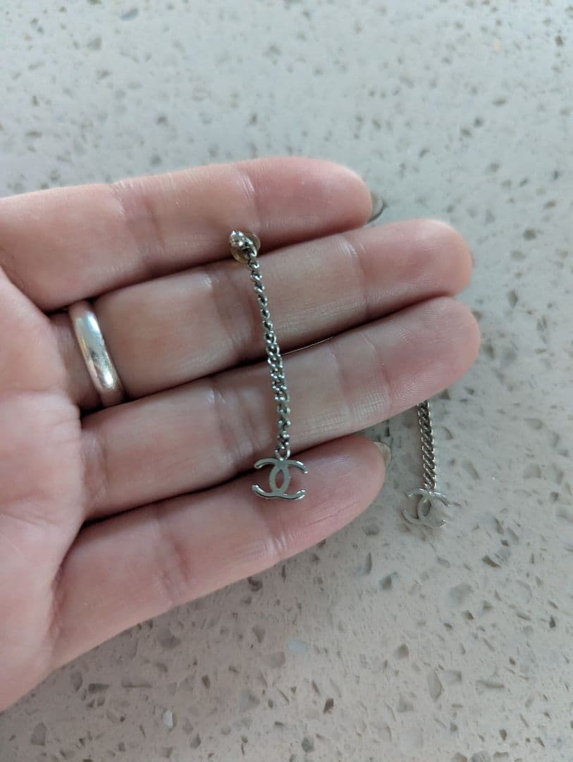 Chanel シルバー チェーンピアス