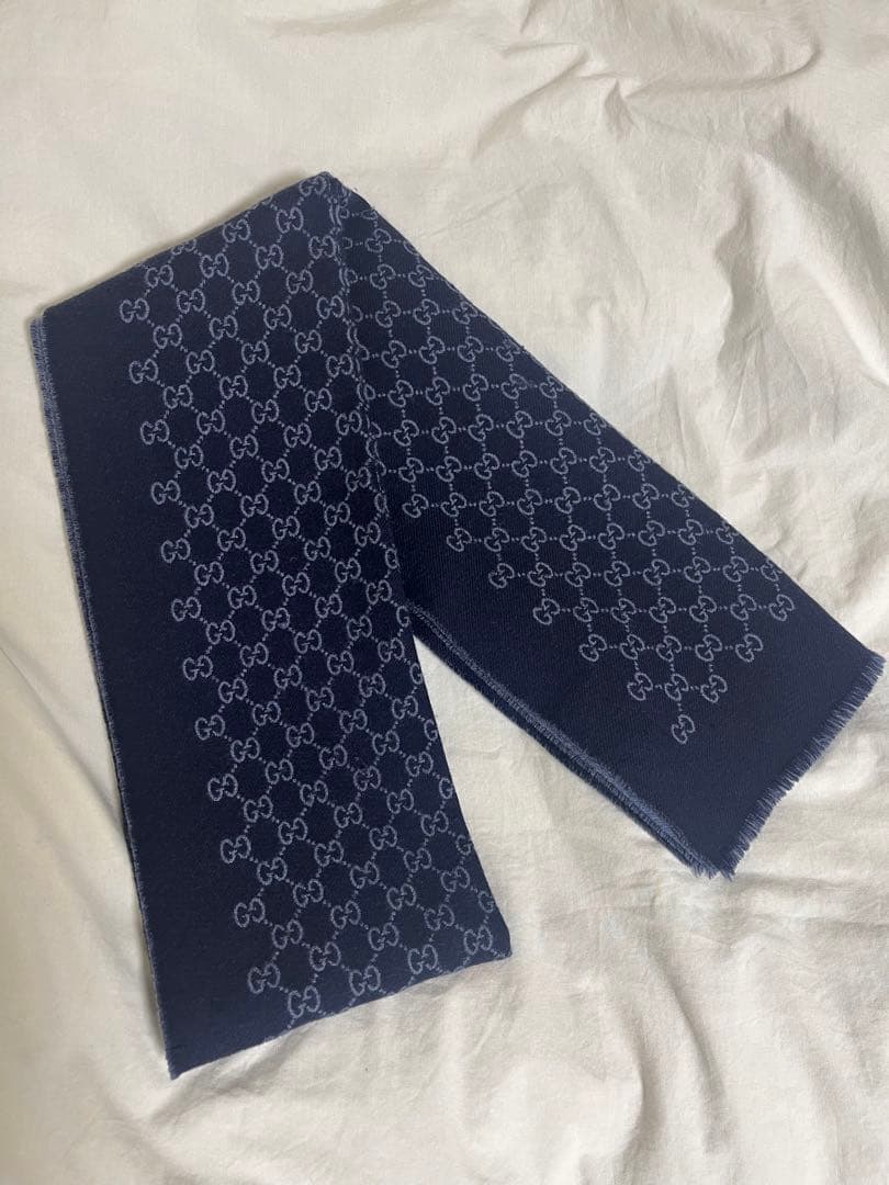 GUCCI ネイビー GGロゴ マフラー