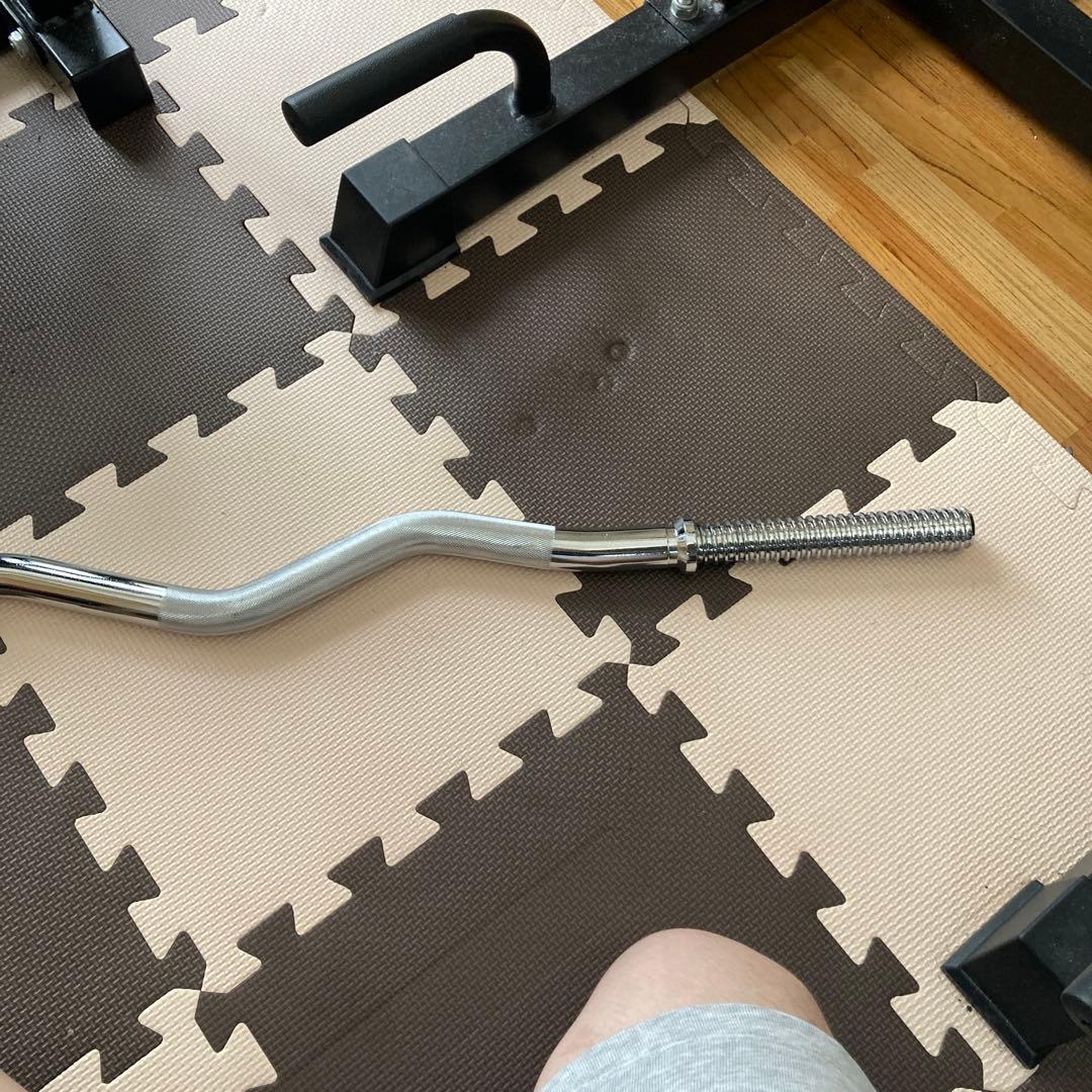 ベンチプレス 、懸垂マシン、防音マット