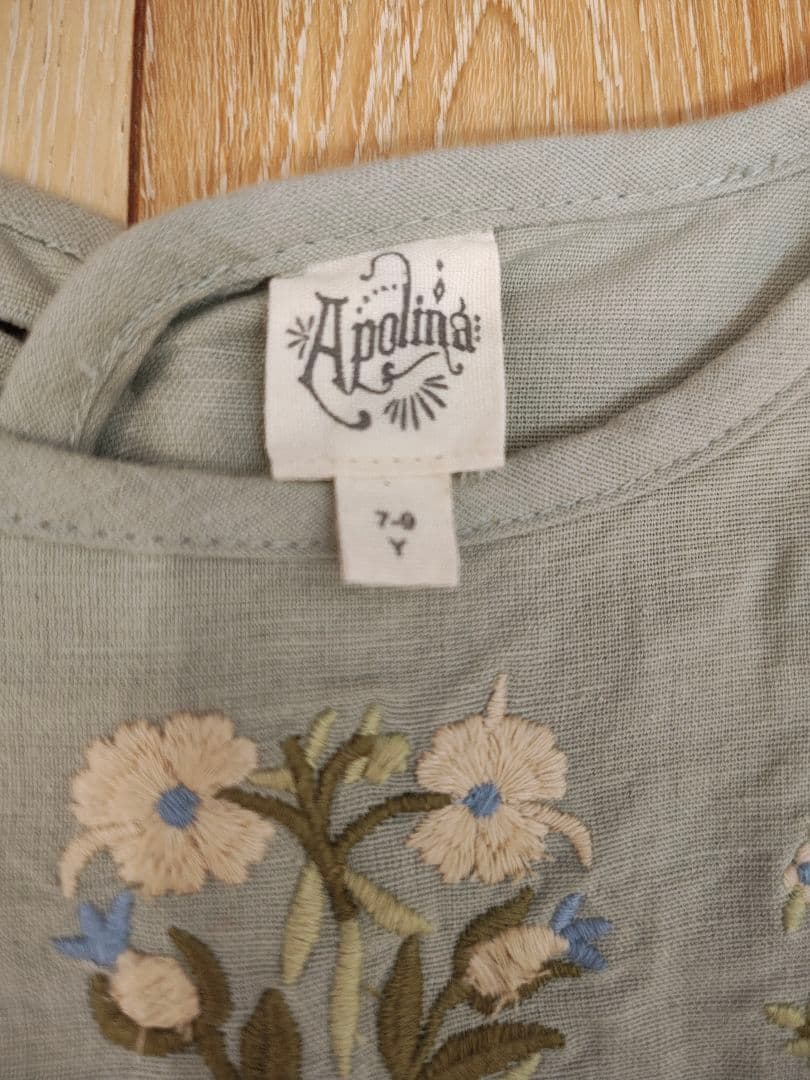 ワンピース apolina pinafore 7-9y