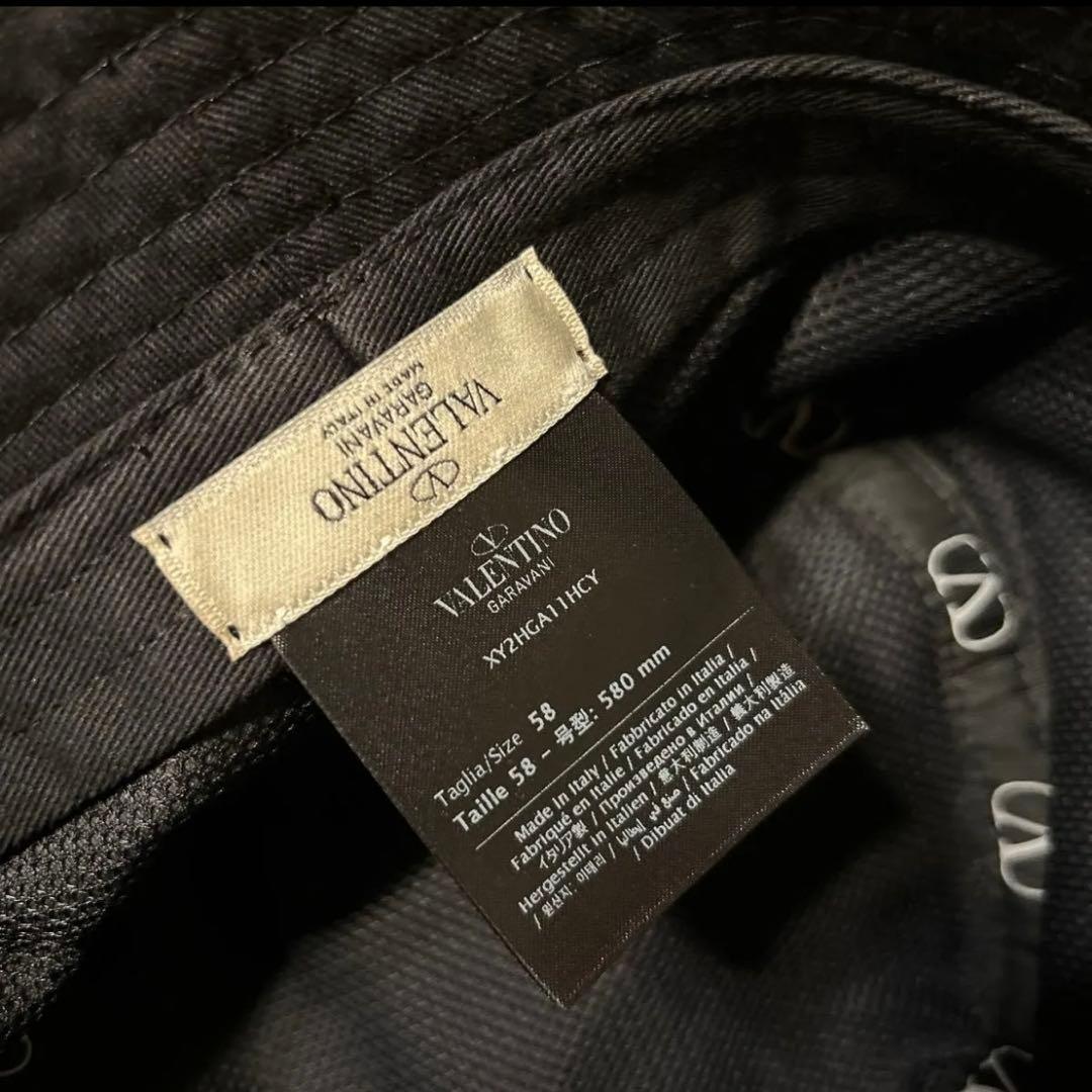 Valentino ブラック バケットハット
