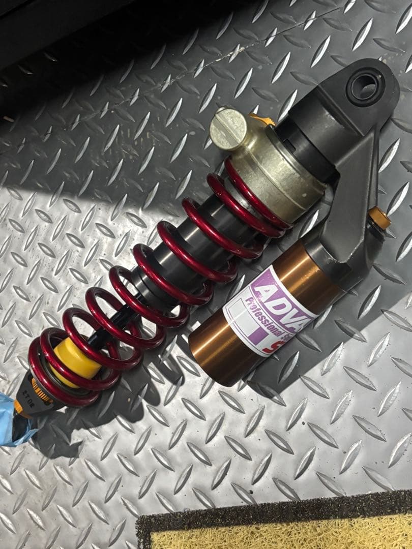 アドバンテージ SHOWA サスペンション