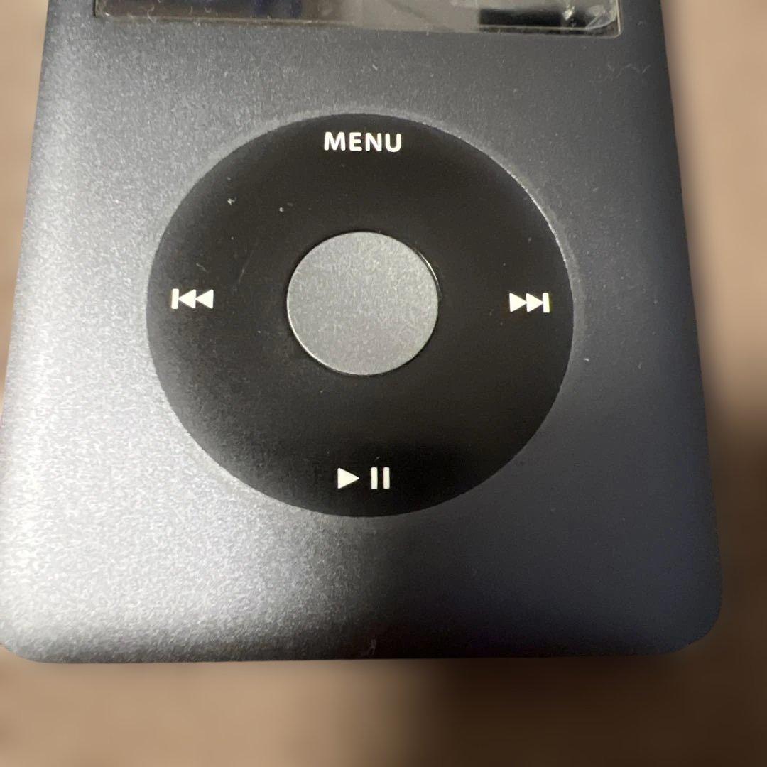iPod classic 120GB中古　ブラック　ディスプレイ保護フィルム付