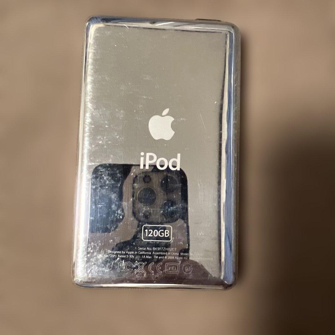 iPod classic 120GB中古　ブラック　ディスプレイ保護フィルム付