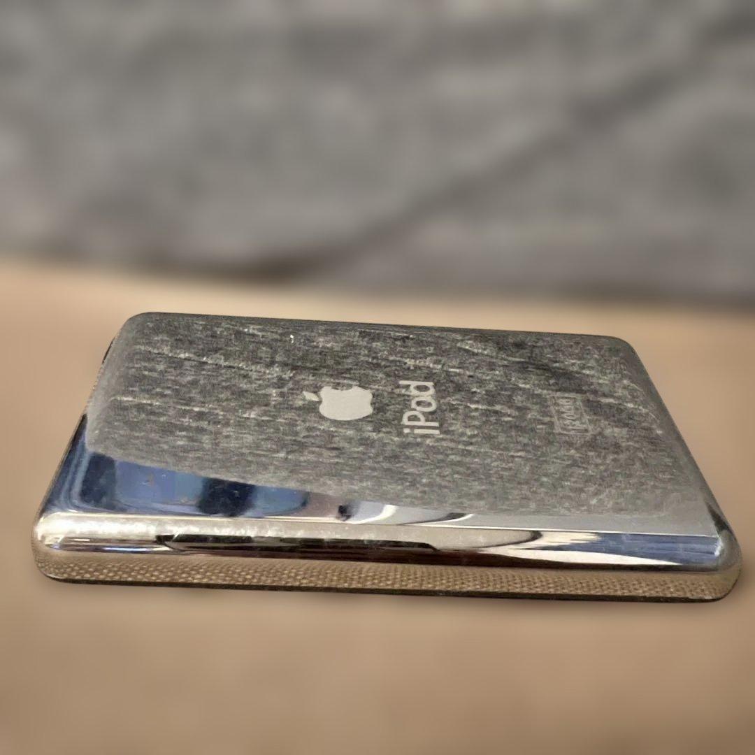 iPod classic 120GB中古　ブラック　ディスプレイ保護フィルム付