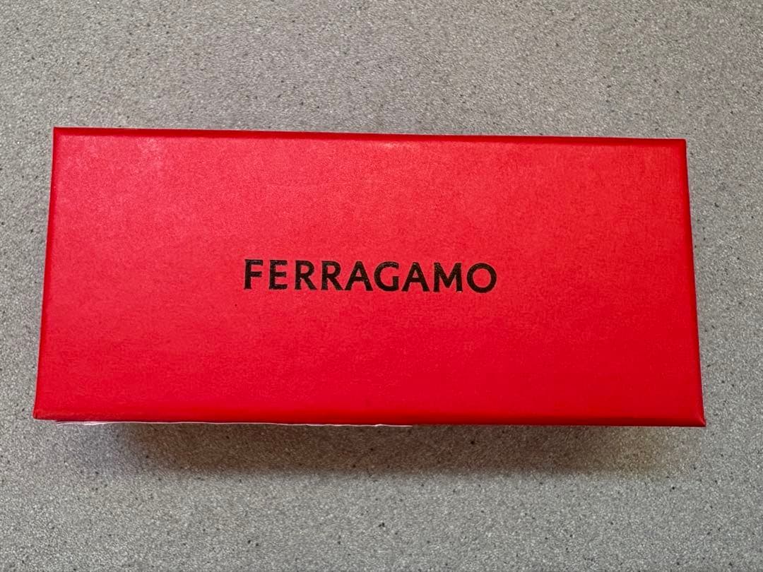新品未使用　FERRAGAMO FERM VELVET バレッタ　レオパード