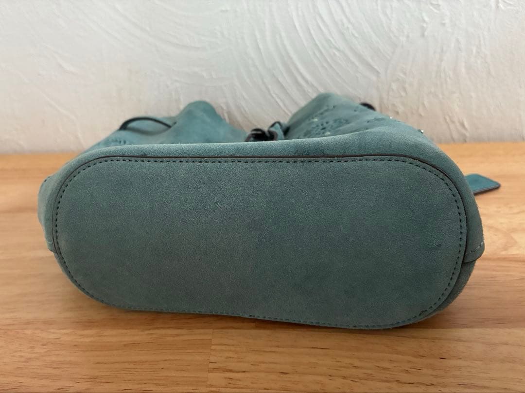 COACH ティーローズ パンチング スエード バケットバッグ 斜めがけ ブルー