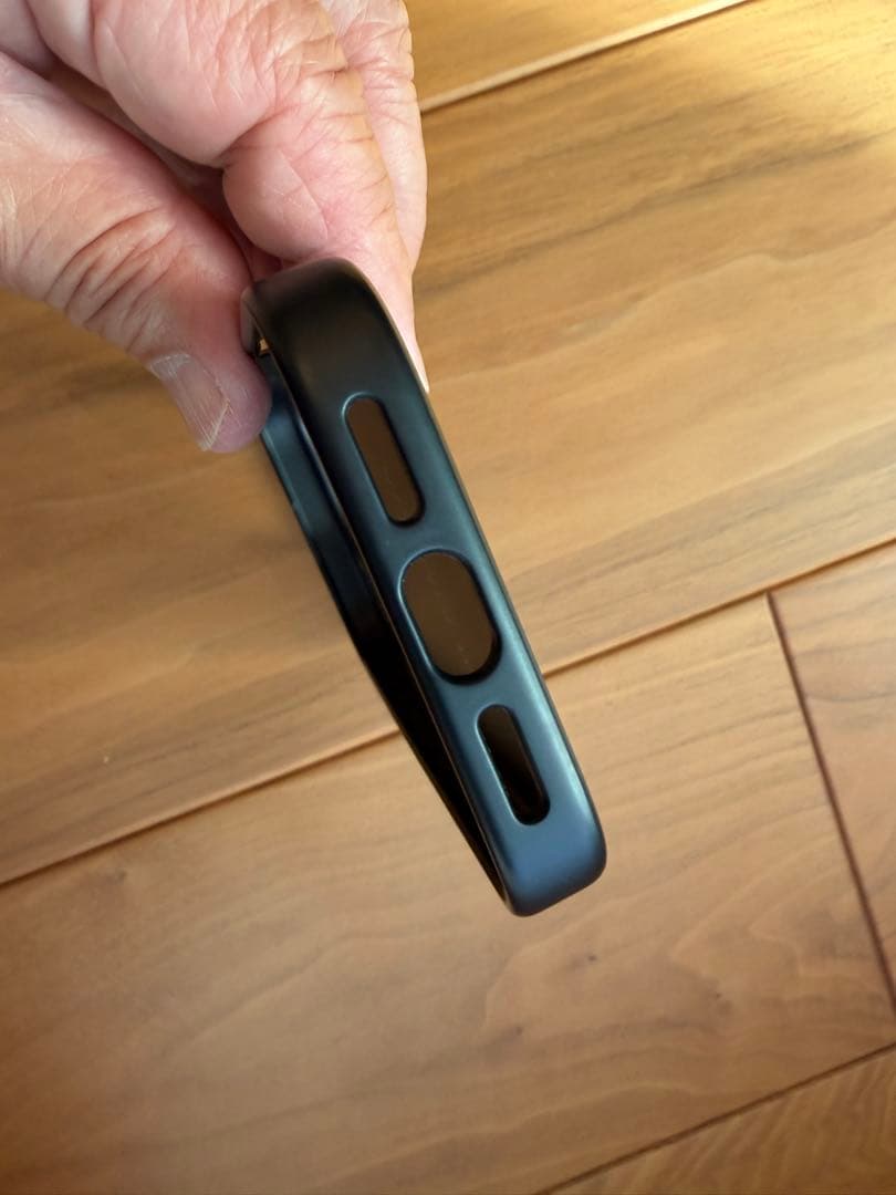 RIMOWA ブラック iPhone 16 Pro ケース