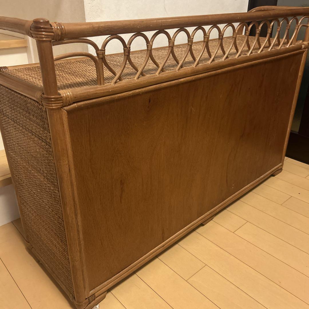 ラタン 籐家具 サイドボードチェスト 4段 ヴィンテージ ガラス扉