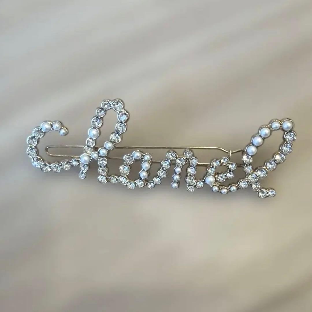 Chanel ロゴ ヘアピン パール装飾