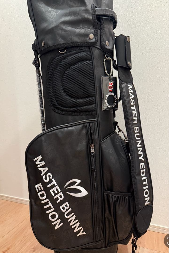 マスターバニーbyパーリーゲイツ ”ちょい悪うさぎ”総柄スタンドキャディバッグ