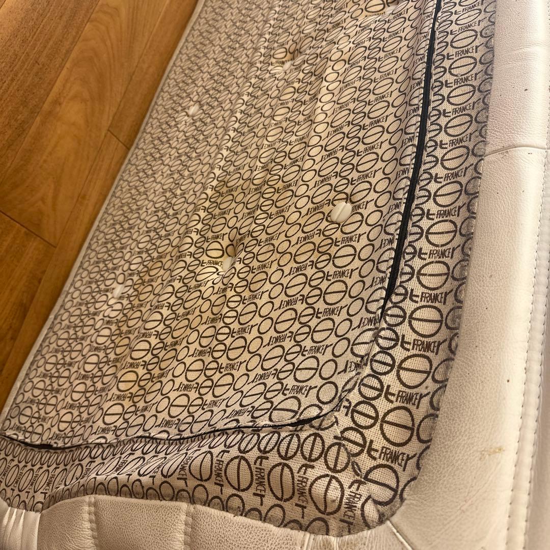 リーンロゼ　ホワイトレザー キルティングソファクッション