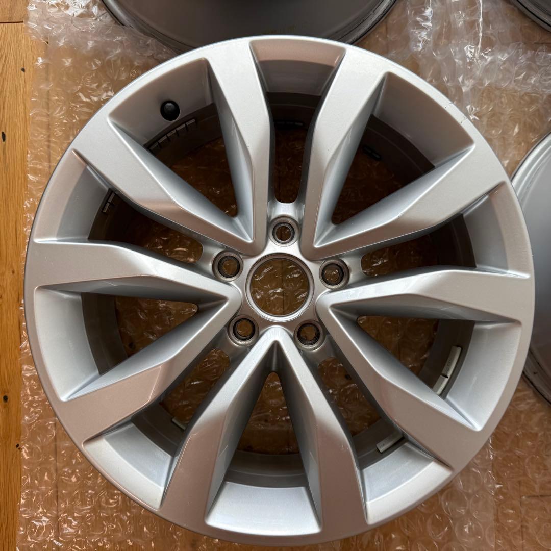 VW ザ・ビートル 5C0601025F 7-17+43 5H112 17インチ