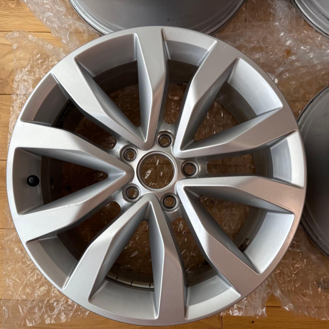 VW ザ・ビートル 5C0601025F 7-17+43 5H112 17インチ