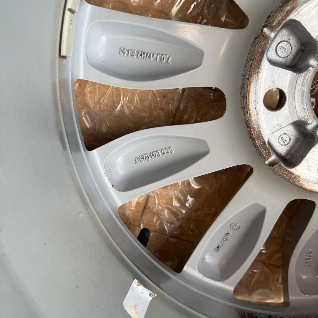 VW ザ・ビートル 5C0601025F 7-17+43 5H112 17インチ