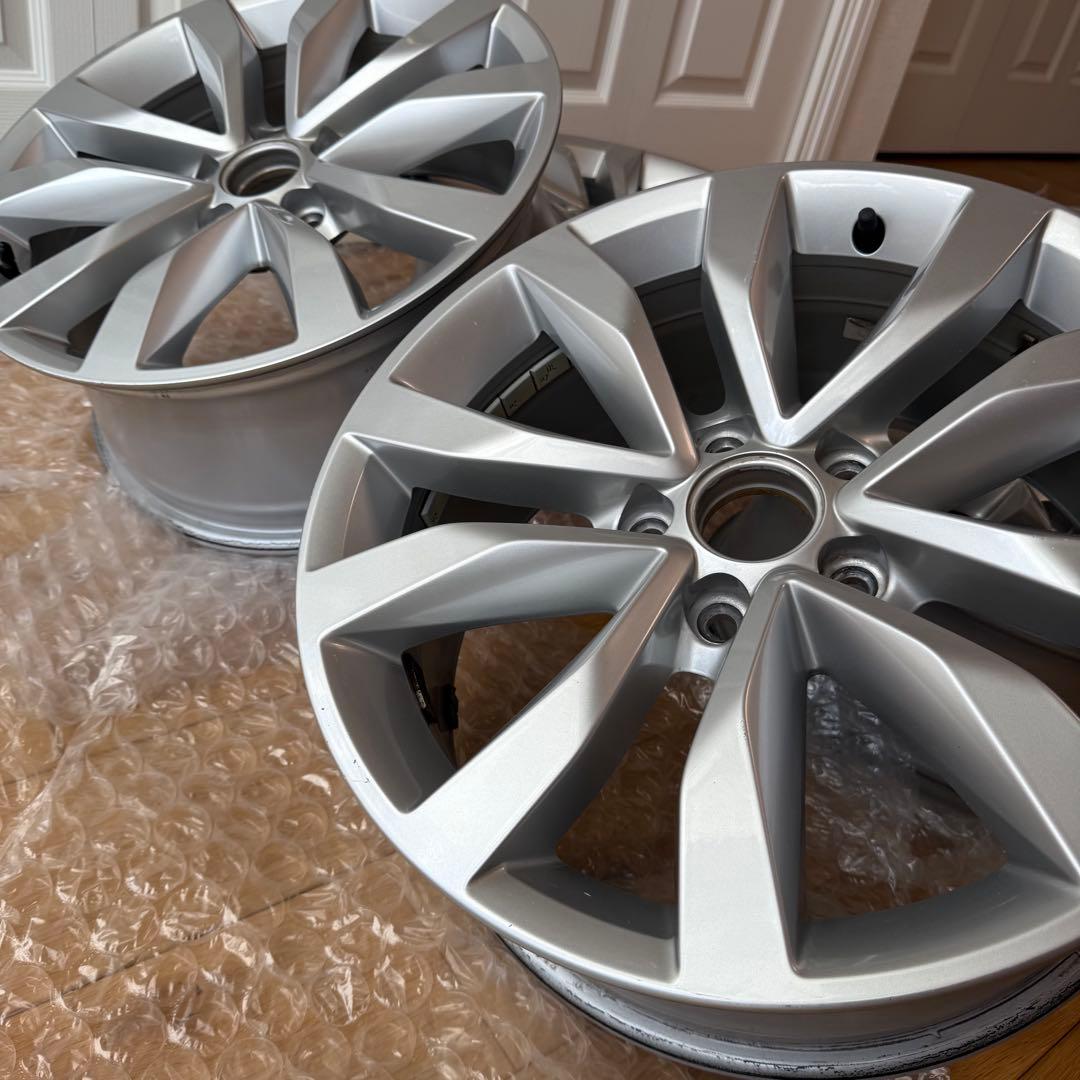 VW ザ・ビートル 5C0601025F 7-17+43 5H112 17インチ