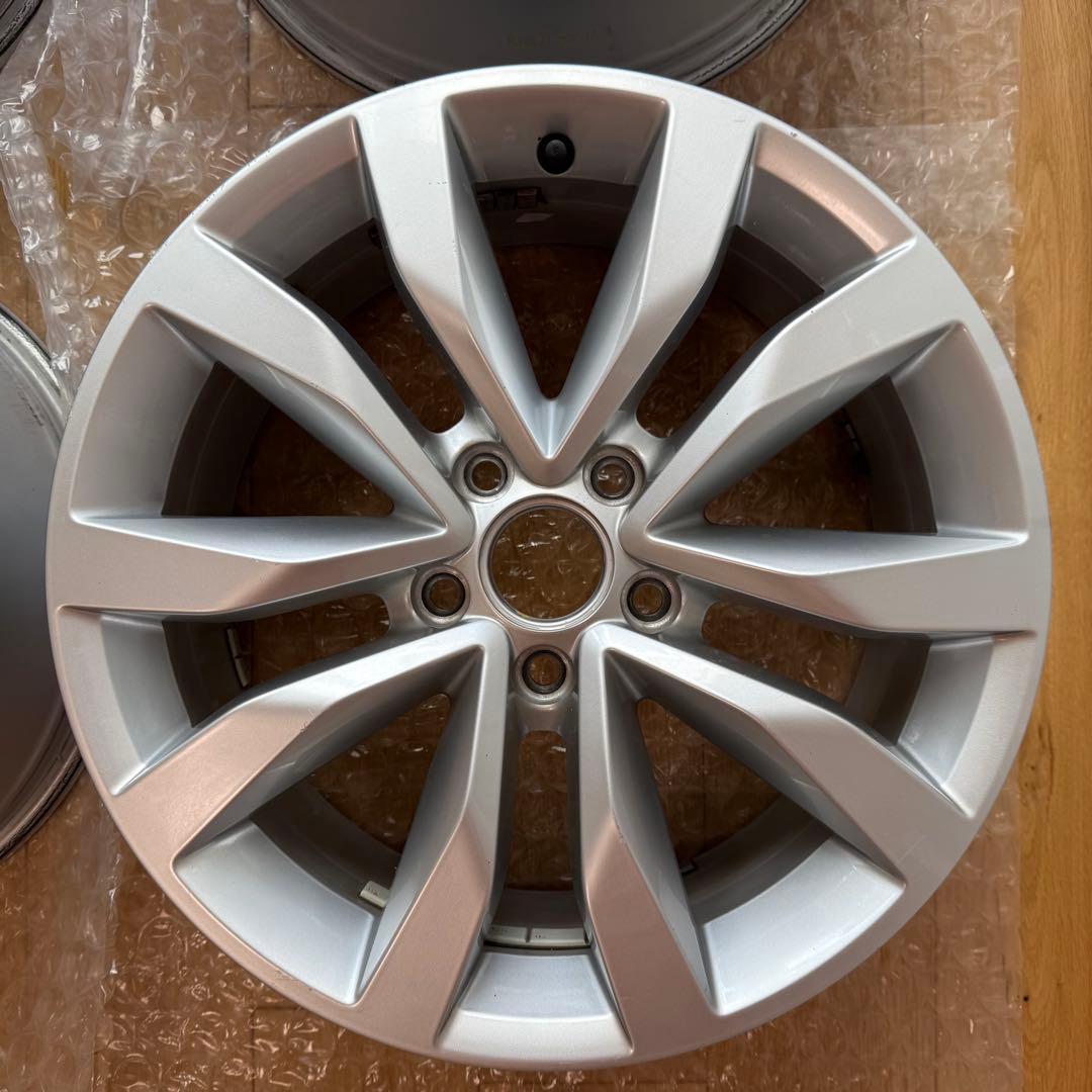 VW ザ・ビートル 5C0601025F 7-17+43 5H112 17インチ