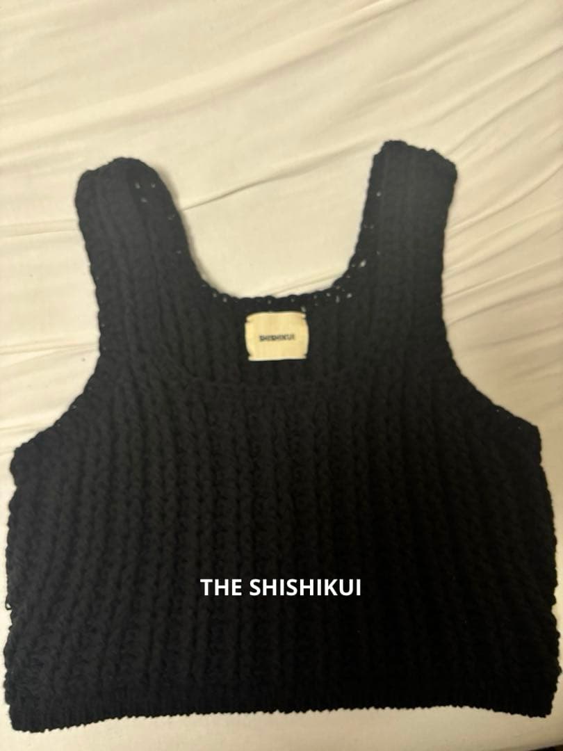 【THE SHISHIKUI】ショート丈ニットトップス 黒