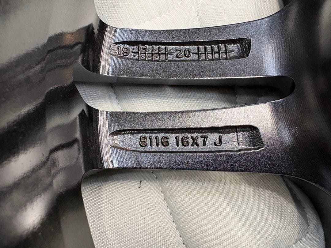 ユーロデザイン　アイガー　アウディ/VW用