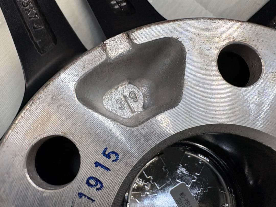 ユーロデザイン　アイガー　アウディ/VW用