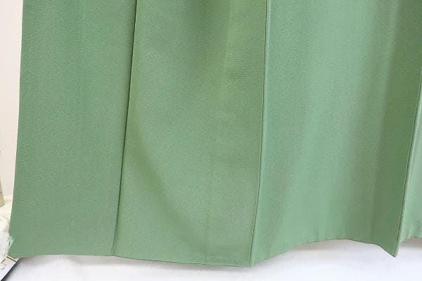 未使用品 色無地 薄緑 縮緬地 一つ紋 草木染作家 瑞寶 身丈159cm