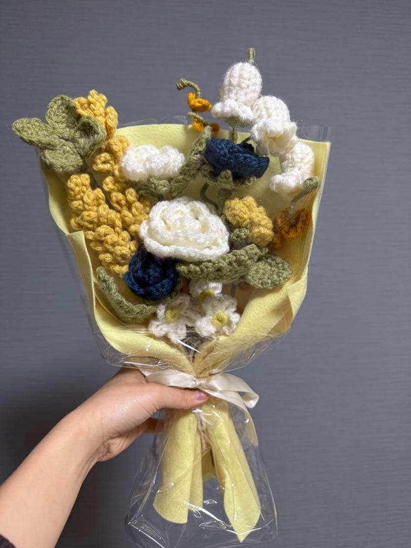 リン　毛糸のブーケ　2点