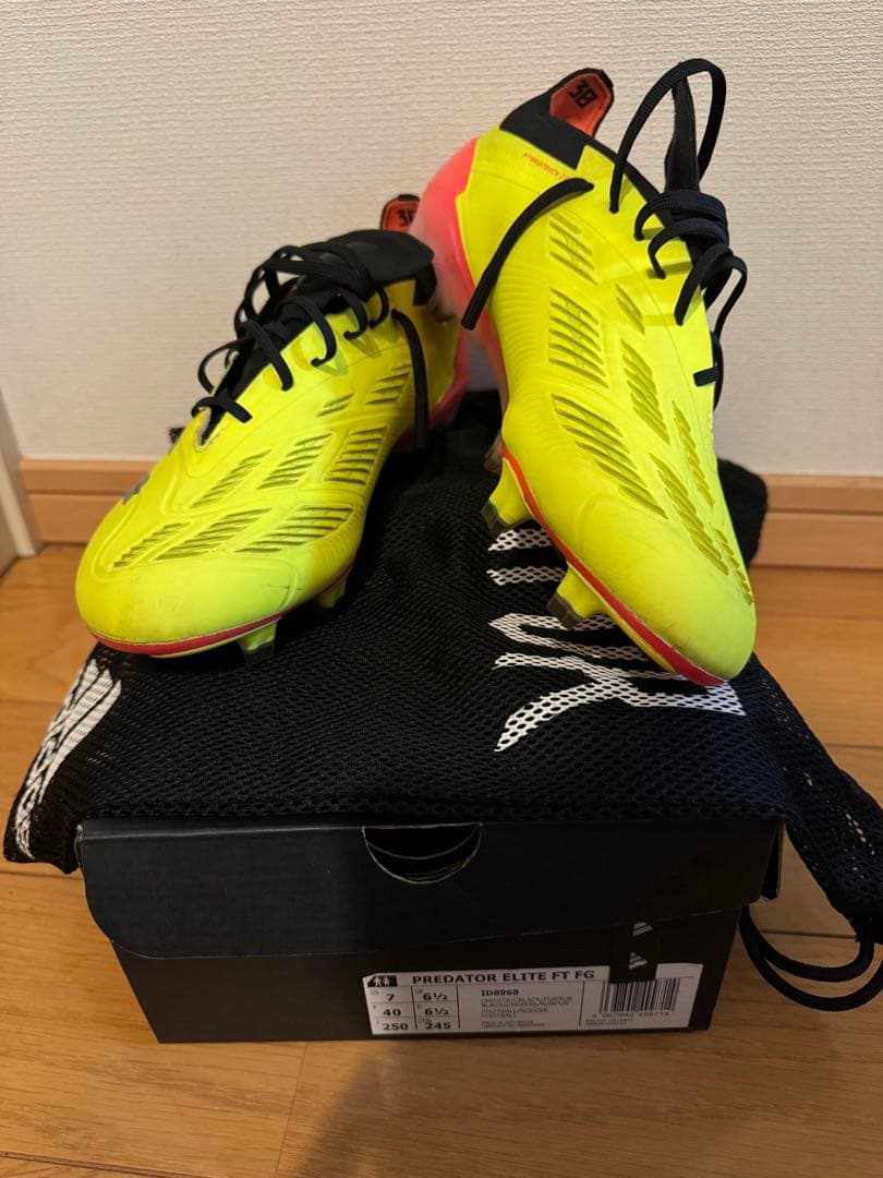 【新品未使用】プレデター Elite FG イエロー　25.0