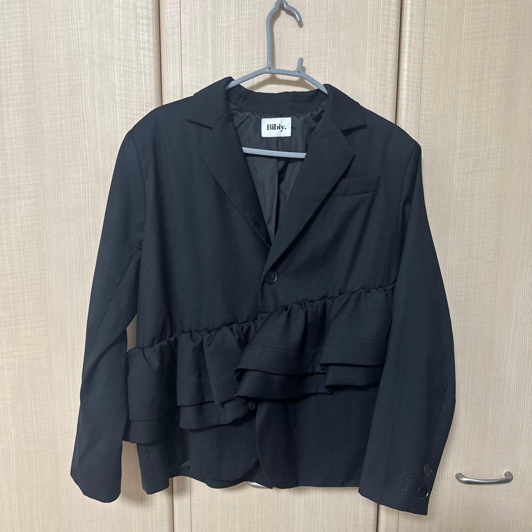 bibiy. AGATHA PEPURAMU JACKET フリルジャケット