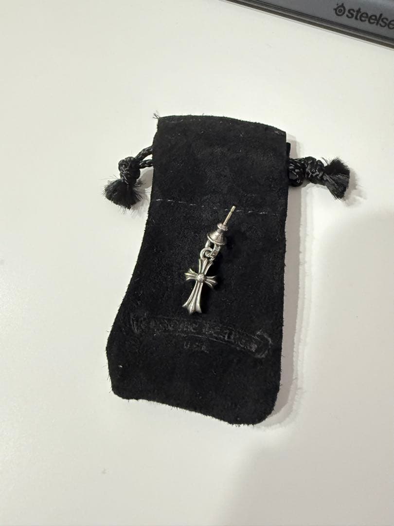 正規店購入　CHROME HEARTS シルバー クロスピアス baby fat