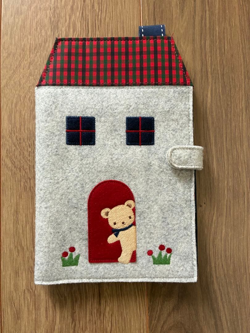 母子手帳ケース 家の形 クマ刺繍