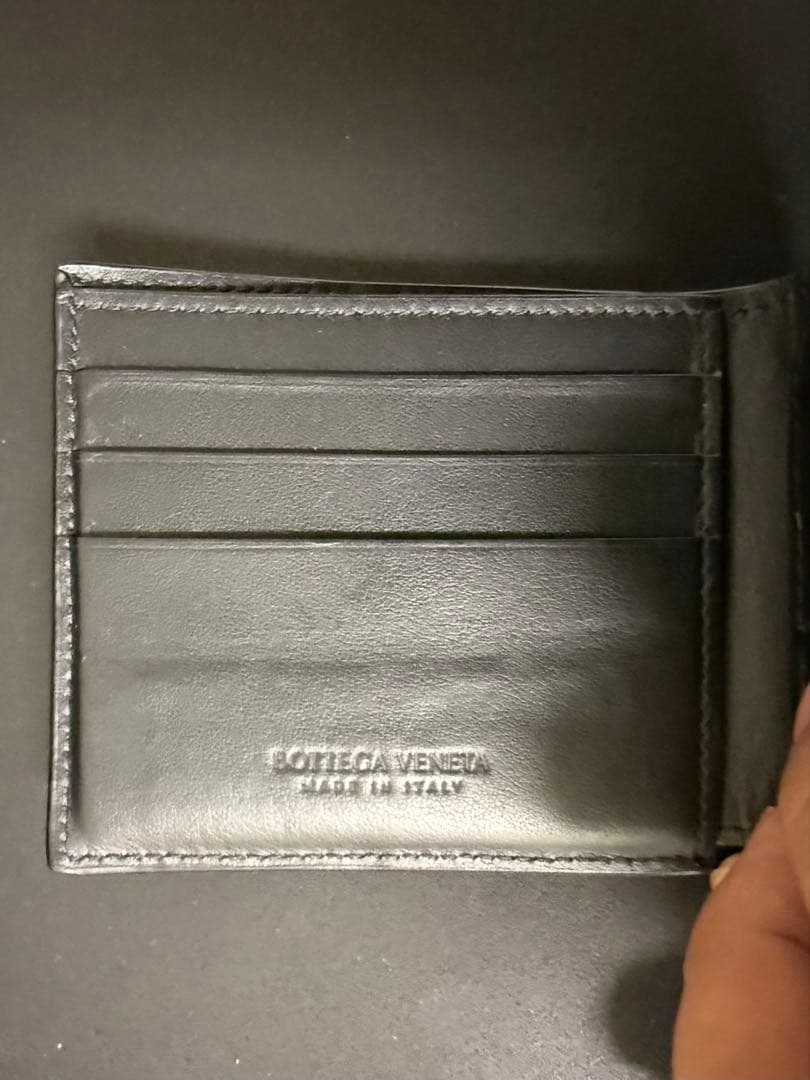 美品　Bottega Veneta 二つ折り財布 ブラック