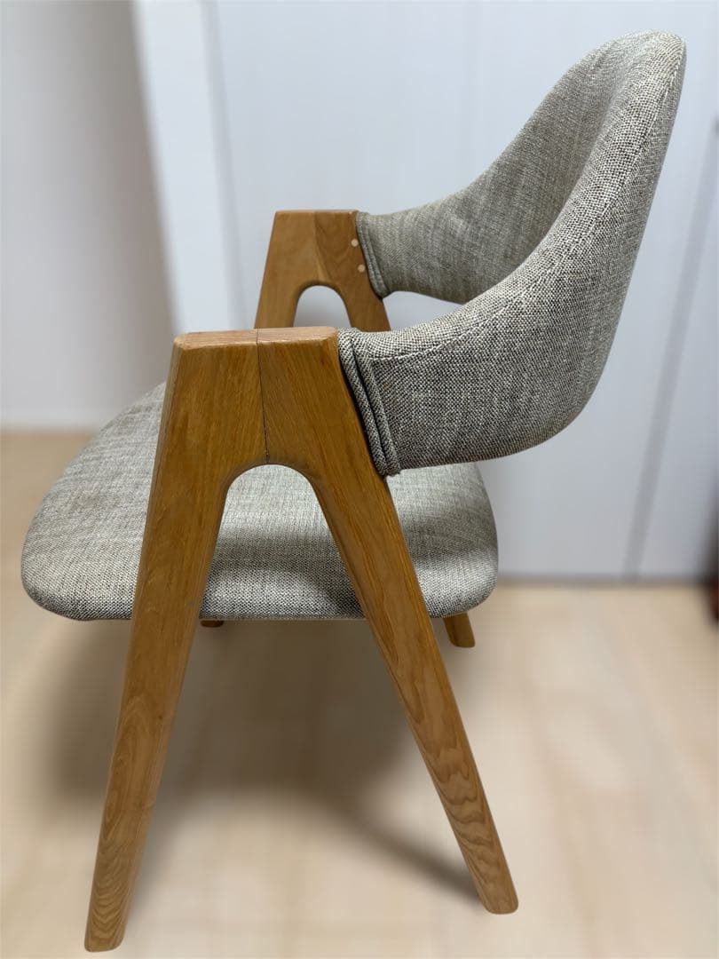 ダイニングチェアー　ブラス　①