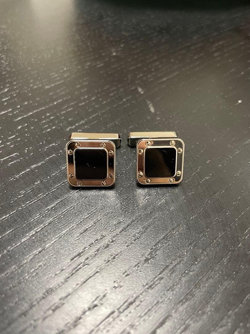 Cartier カルティエ　サントススクエアカフス　新品未使用