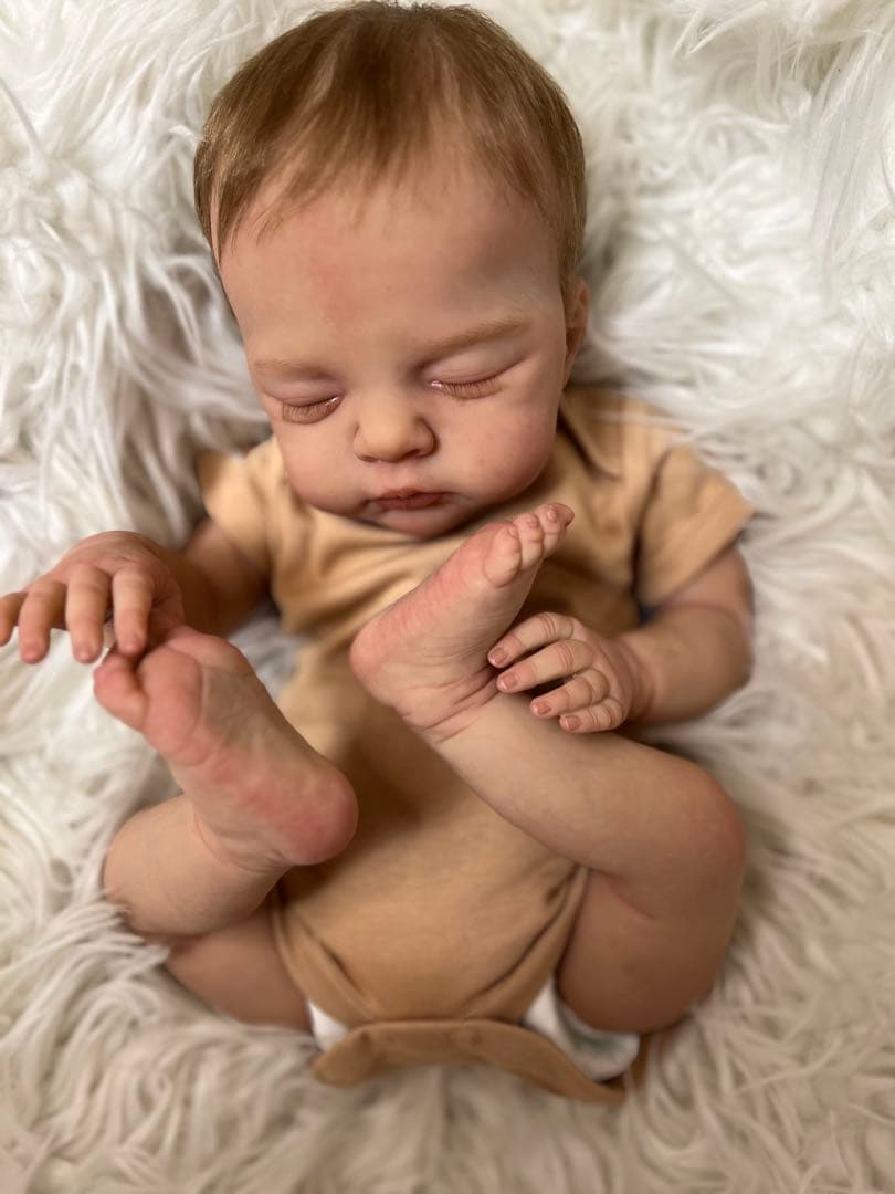 【リボーンドール】超リアルな赤ちゃん人形 約45cm.