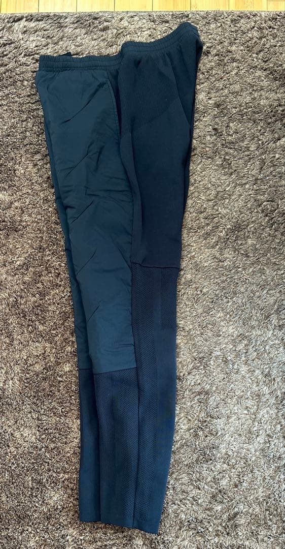 デサント　チームデサント　中綿ミドラーパンツジャケットセット　黒