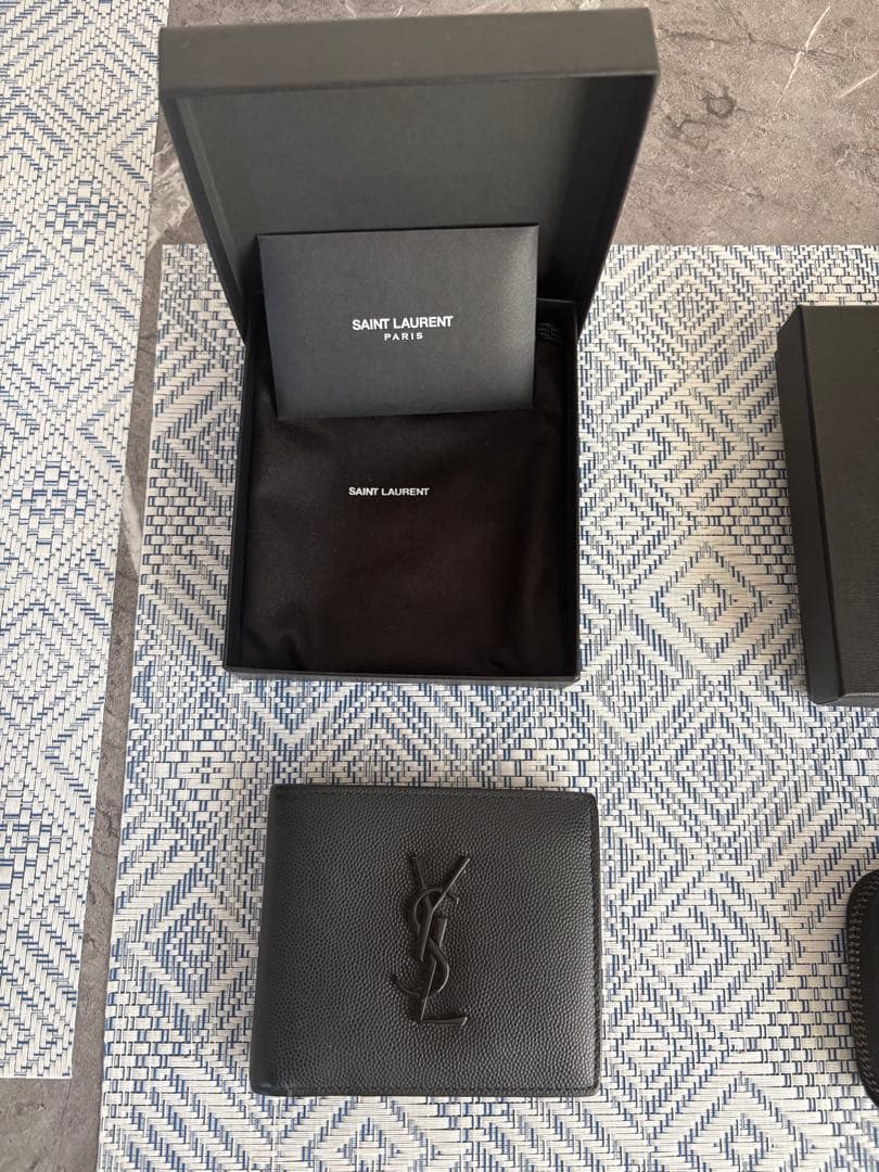 SAINT LAURENT ブラック二つ折り財布+ケース