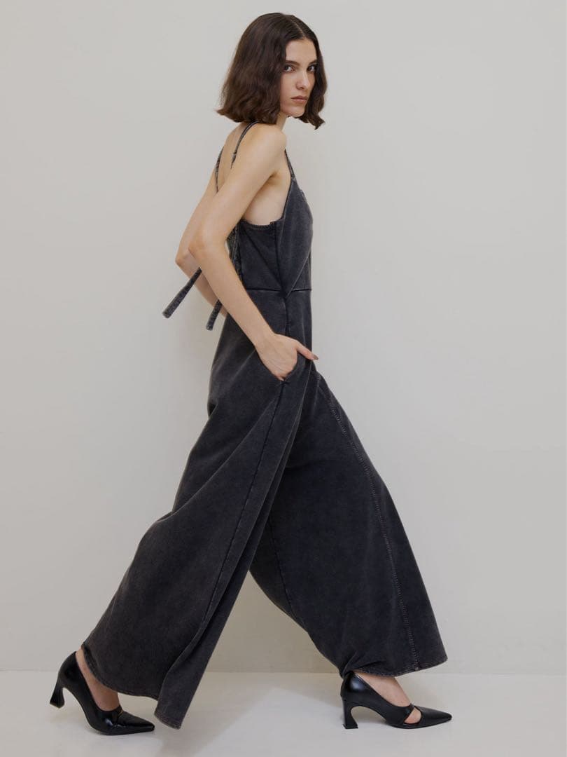 ameri デニムライクボリュームキャミロンパース　サロペット　ブラック