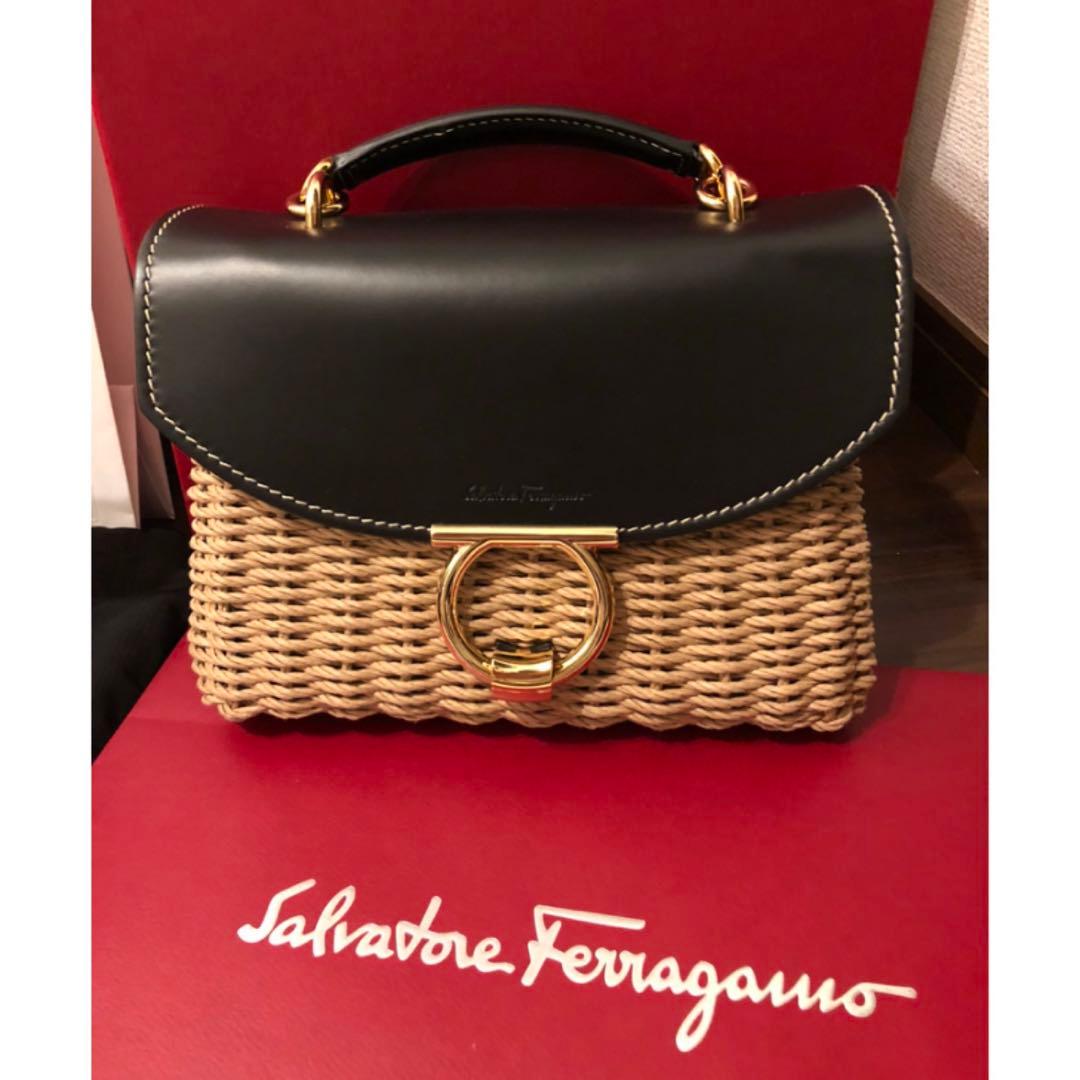 【美品】Salvatore Ferragamo かごバッグ　夏　フェラガモ