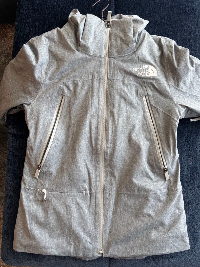 ノースフェイス　スキースノーボードウェア　Mサイズ