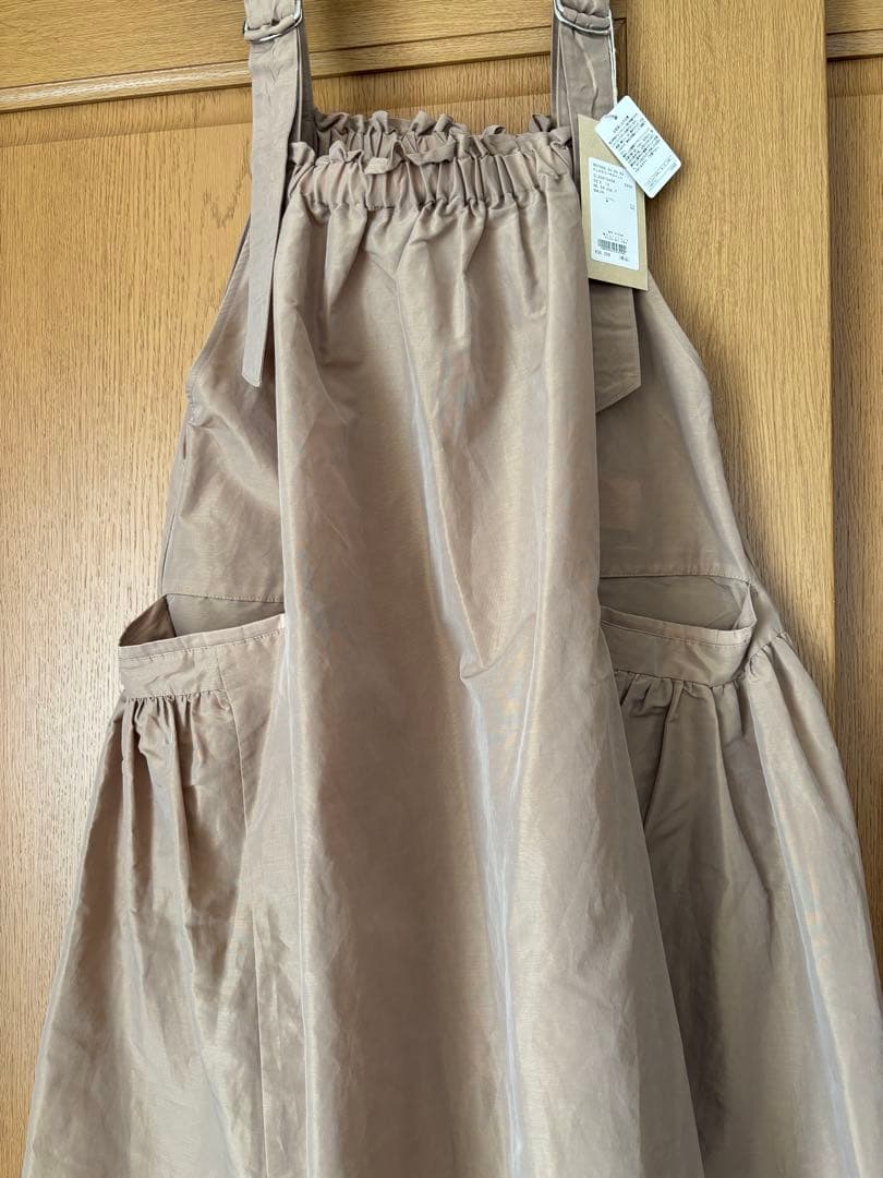 新品タグ付き　カレンソロジーサロペットスカート