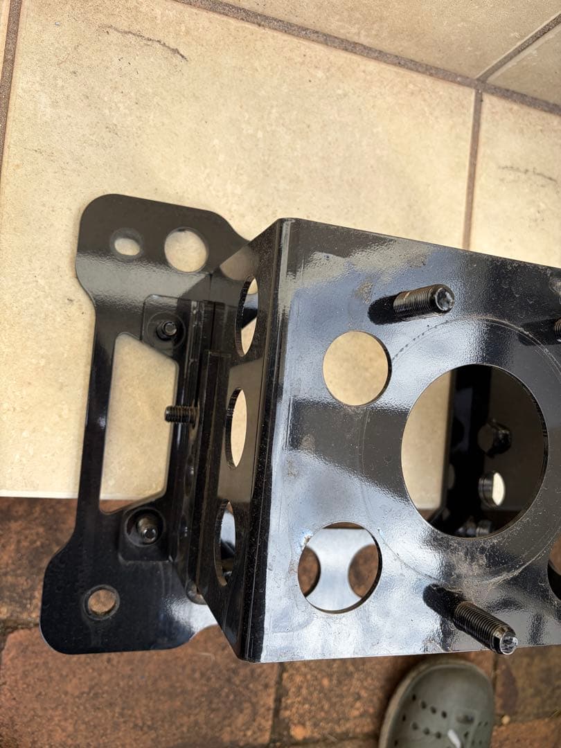 【APIO（アピオ）】ジムニー JB64 スペアタイヤブラケット