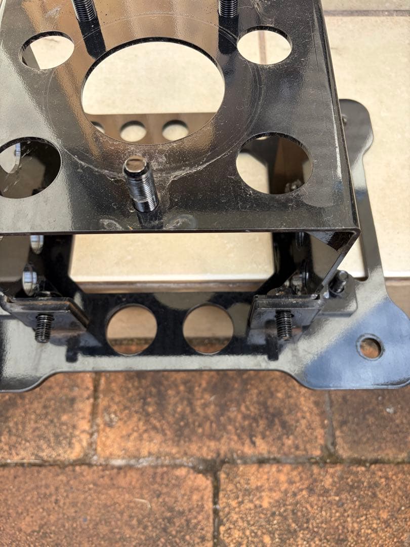 【APIO（アピオ）】ジムニー JB64 スペアタイヤブラケット