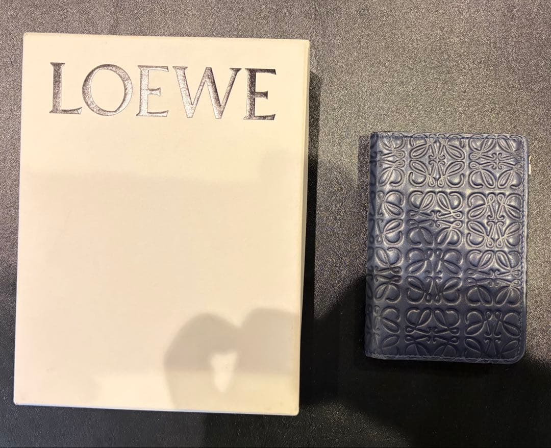 美品 LOEWE ミニウォレット ネイビー