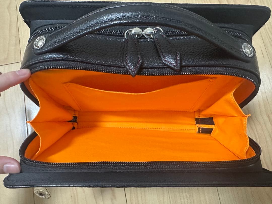 CASTELBAJAC カステルバジャック セカンドバッグ レザー黒オレンジ内装