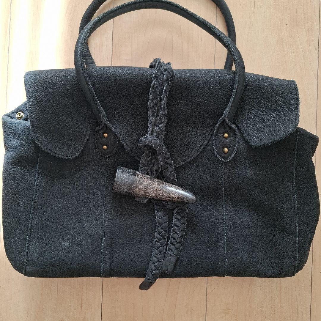 黒のレザートートバッグ