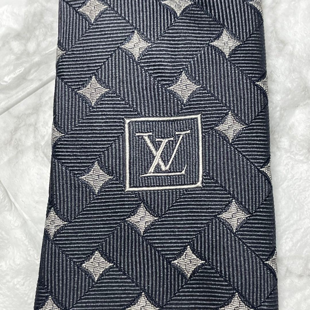 ルイヴィトン　LOUIS VUITTON ネクタイ　ダイヤ　 スーツ　タイピン