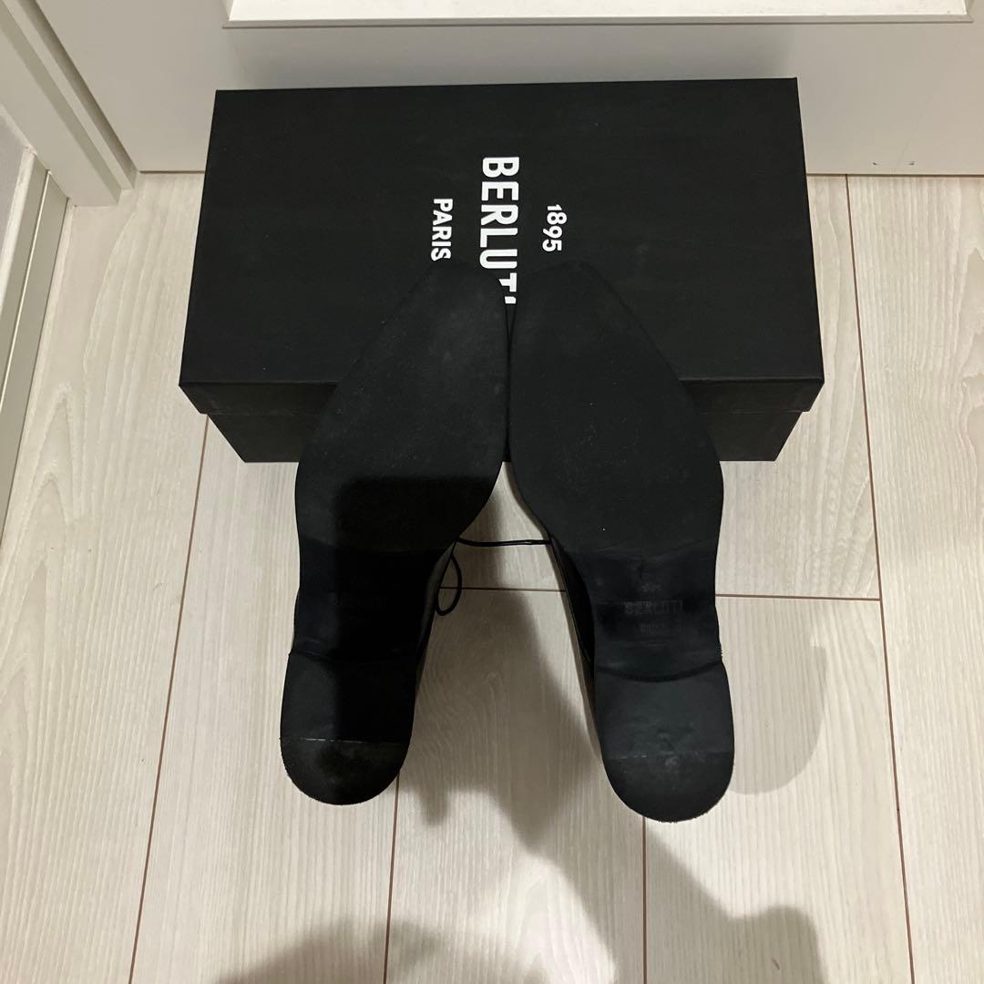 美品！ベルルッティ　レザーダービー　ブラック　　シューツリーとBOX付き