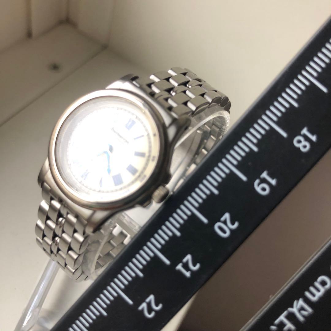 Burberry バーバリー　ローマン　 アナログ腕時計 シルバー　稼働品